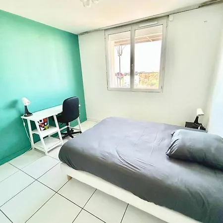 Private - Shared - Tram A-c1-4 Apartment *