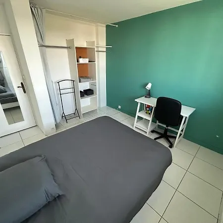 Private - Shared - Tram A-c1-4 *