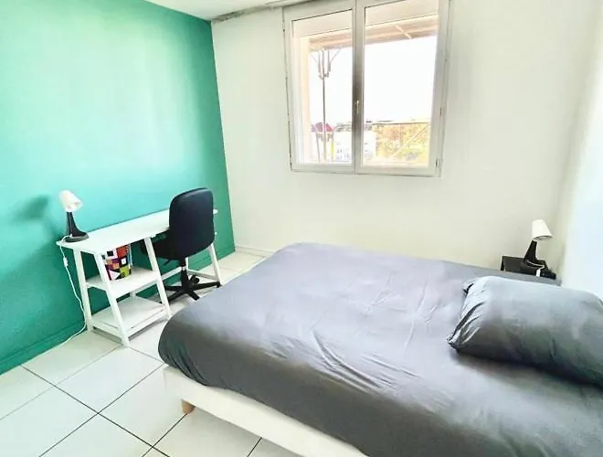 Private - Shared - Tram A-c1-4 Apartment *