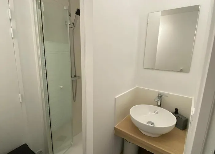 Private - Shared - Tram A-c1-4